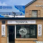 Surfers Getaway - Staycation